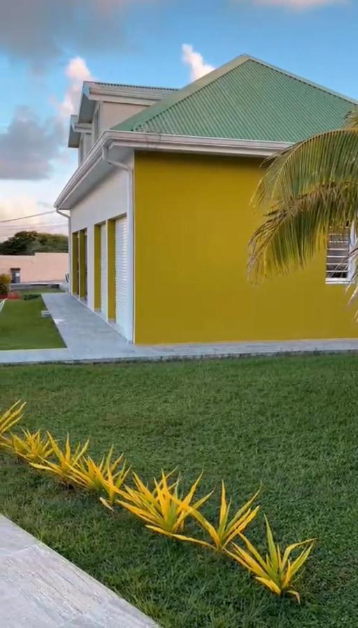 Cap Des Anses Apartment Sainte-Anne Bagian luar foto